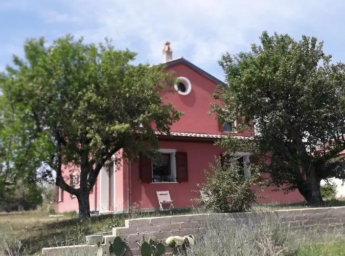 Casa Rosa 住宿加早餐酒店 San Costanzo